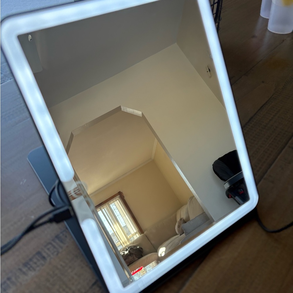 Led Vanity Mirror With Adjustable Brightness - image 4